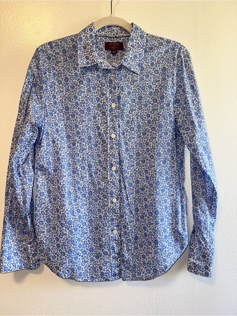 J. Crew Women's Blue and White Floral Button-Down Shirt